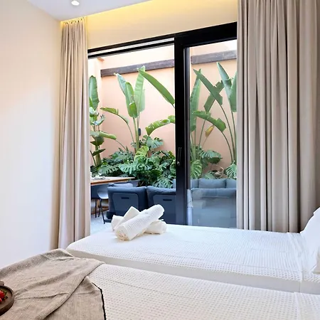 Saristays Terraza Deluxe L * Valenza